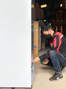 Teknisi Service 3 225x300