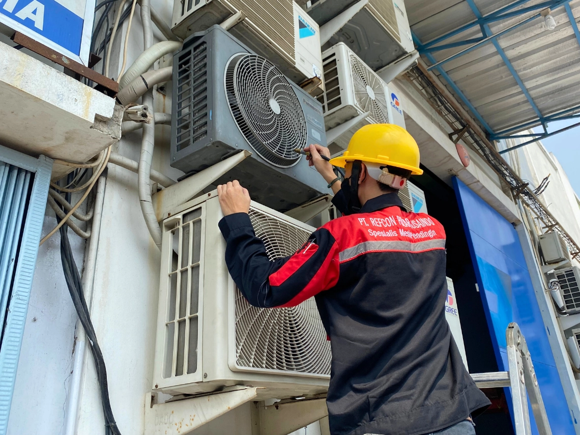Gambar Variasi Teknisi AC - Refcon Polar Nusaindo